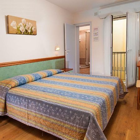 Hotel Alba Serena Misano Adriatico Εξωτερικό φωτογραφία